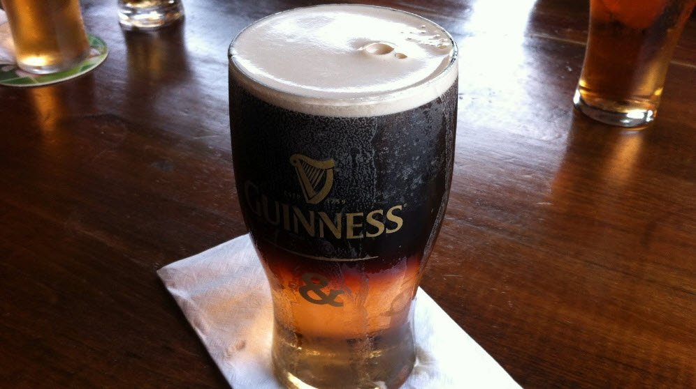  день Святого Патрика, Ирландия, коктейль, Бейлис, Гиннесс, пиво, бренди.